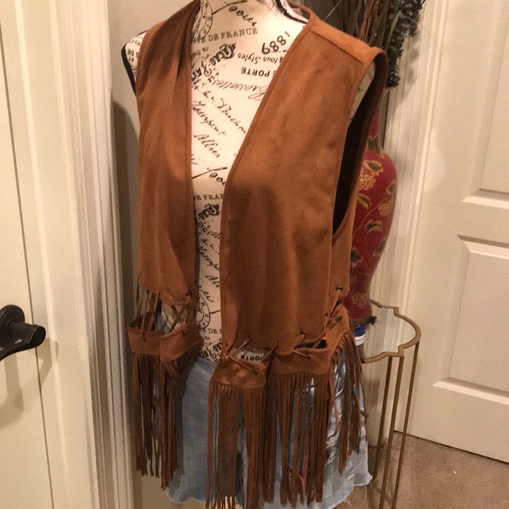 Coco +Jameson suede fringed vest. Size XL